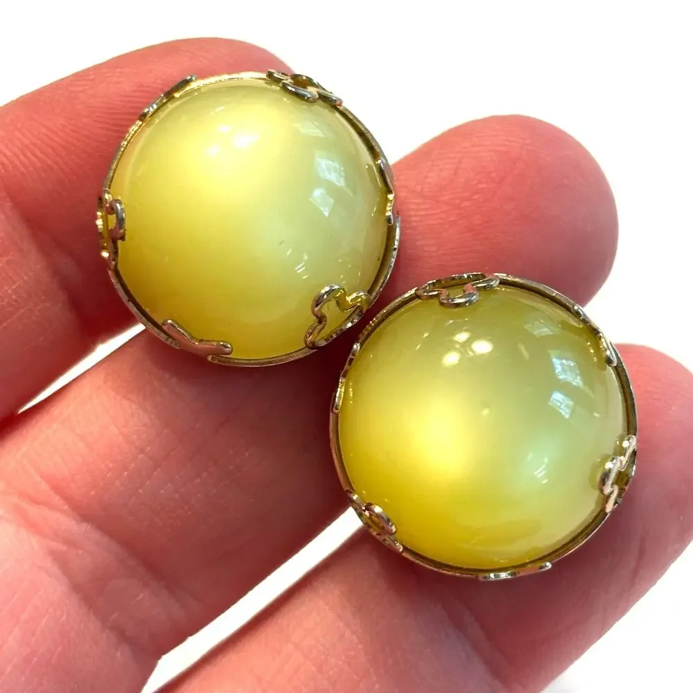 Vintage mid century gold cufflinks yellow Lucite lemon drop moonglow bead center